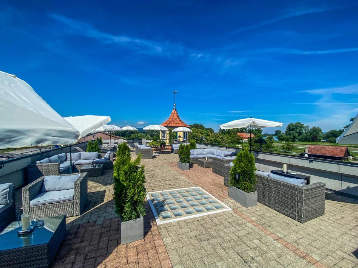 Trompeterschloessle Hotel & Residence Taegerwilen Ngoại thất bức ảnh