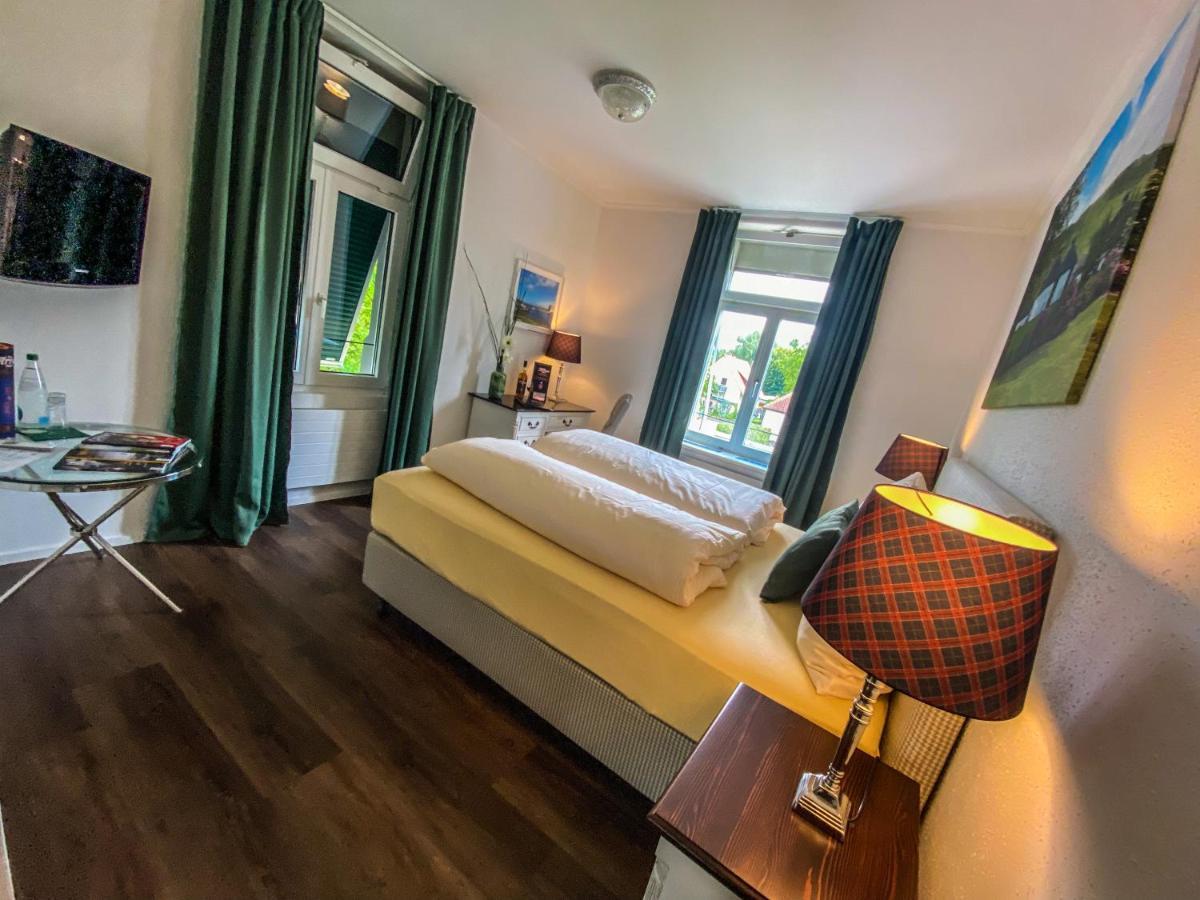 Trompeterschloessle Hotel & Residence Taegerwilen Ngoại thất bức ảnh
